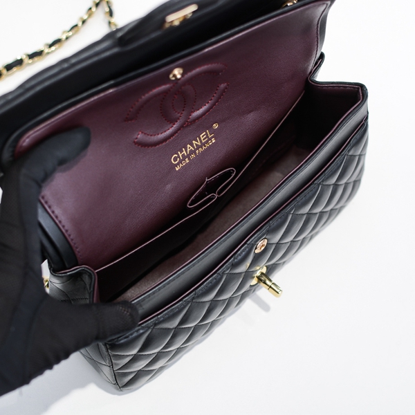 シャネルバッグ着用イメージ